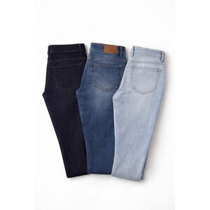 Women’s Jeans Bundle Size 24 / 2 Dark Medium Light Wash Denim Lot of 3 Basics